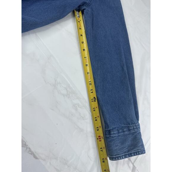 Vintage Denim Shirt Womens Large Santa Reindeer Christmas Embroidered 90s - Picture 7 of 7